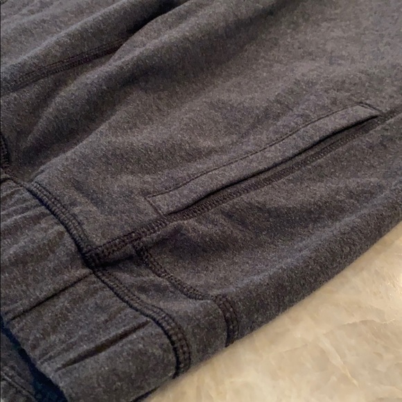 NWOT Lululemon jogger sweats - Picture 3 of 4
